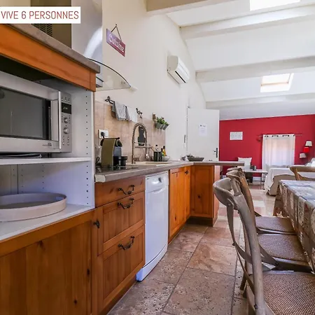 Le Passage Bed & Breakfast 4*