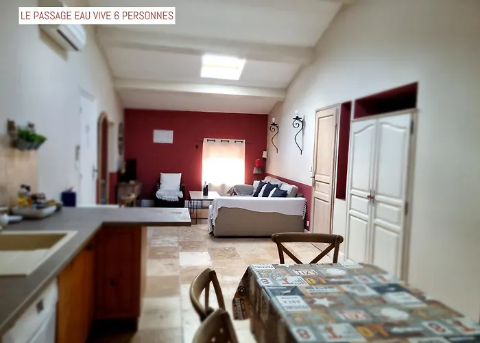 Nocleg ze śniadaniem Le Passage 4*