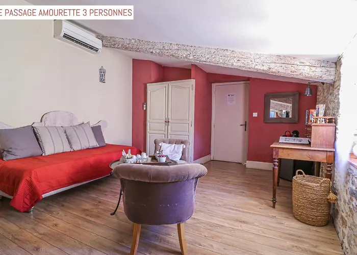 Le Passage Bed & Breakfast 4*